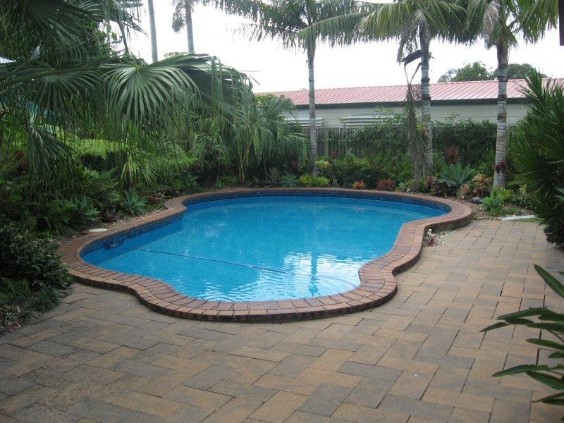 7 Virginia Court, Scarness QLD 4655