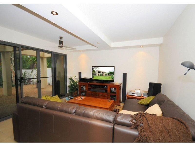 660 Esplanade, Urangan QLD 4655
