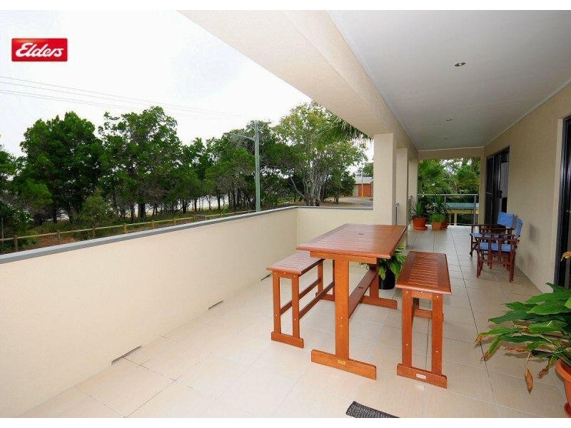 660 Esplanade, Urangan QLD 4655