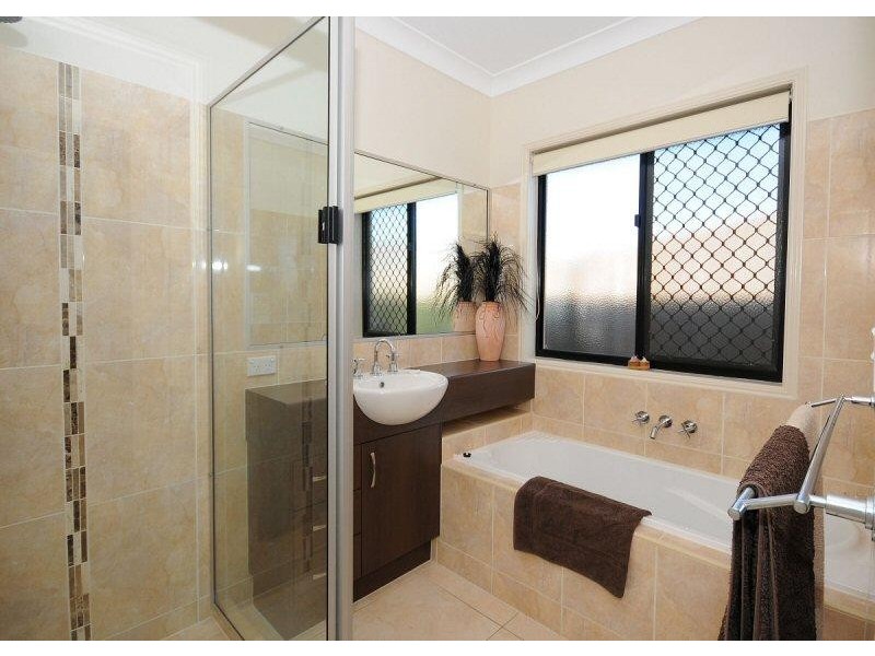12 Seacrest Drive, Wondunna QLD 4655
