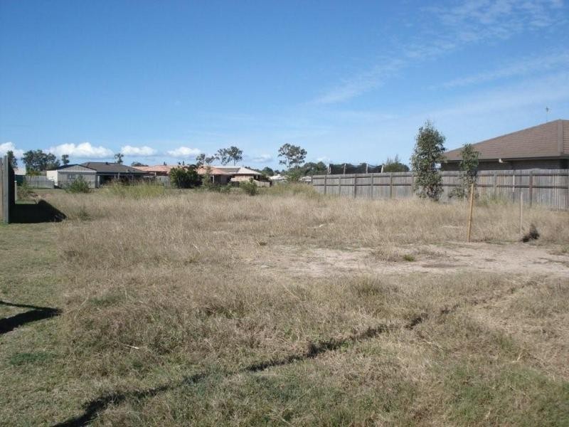 13 Kingston Court, Point Vernon QLD 4655