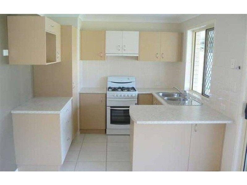 140 Emerald Park Way, Urangan QLD 4655