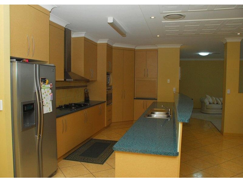 Unit 3/430 Esplanade, Torquay QLD 4655