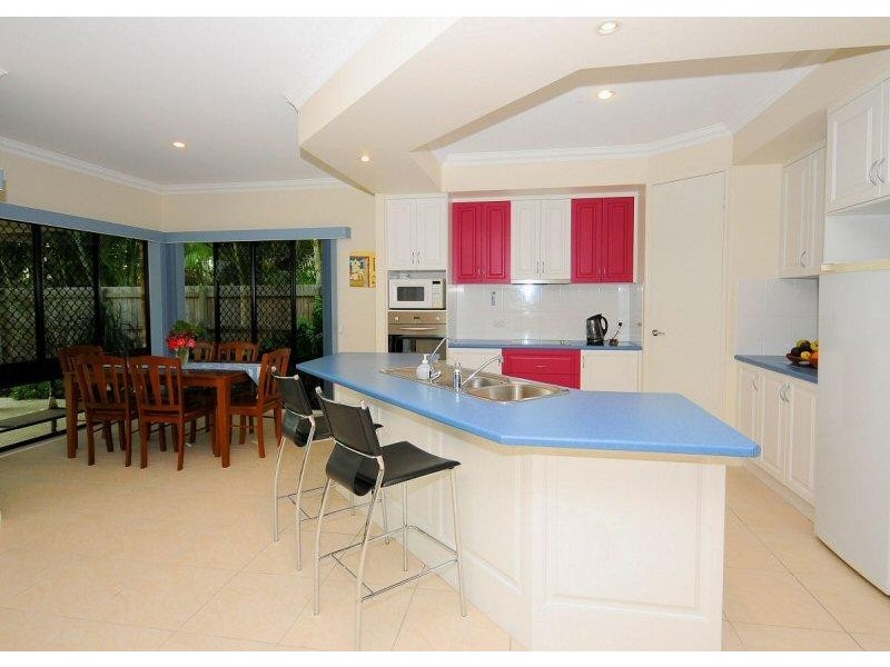 16 Harrison Circuit, Urangan QLD 4655