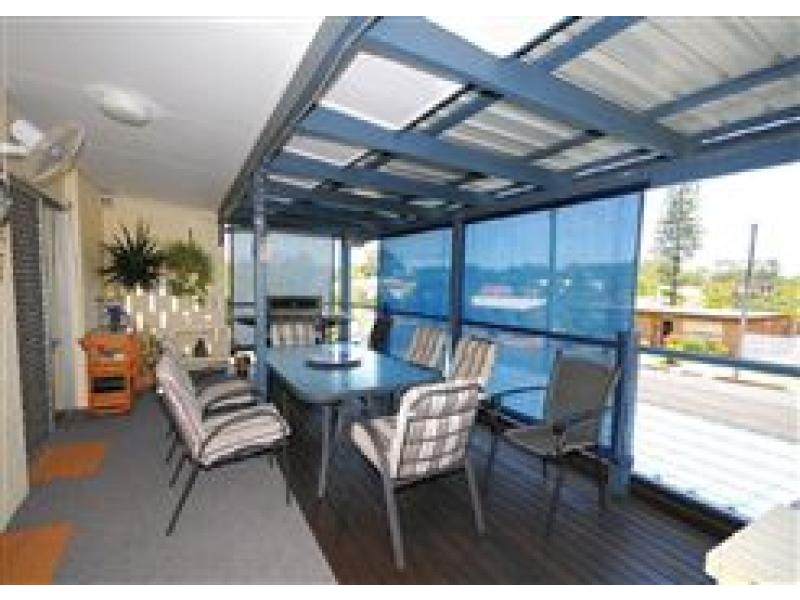 19 Holiday Parade, Scarness QLD 4655