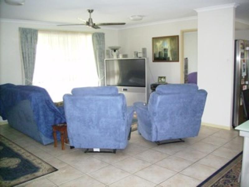 4 Meledie Avenue, Kawungan QLD 4655