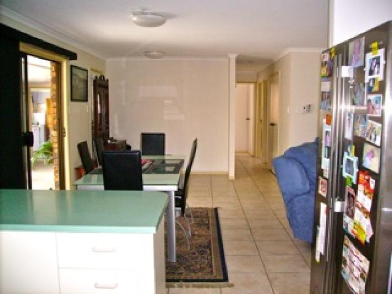 4 Meledie Avenue, Kawungan QLD 4655