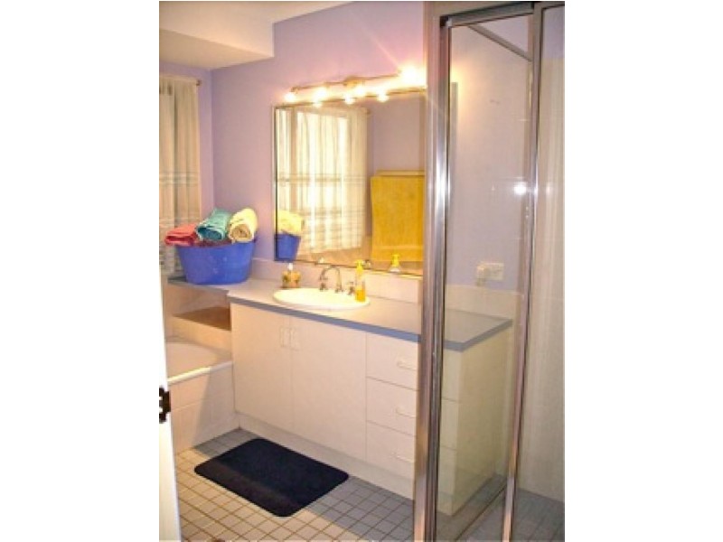 4 Meledie Avenue, Kawungan QLD 4655