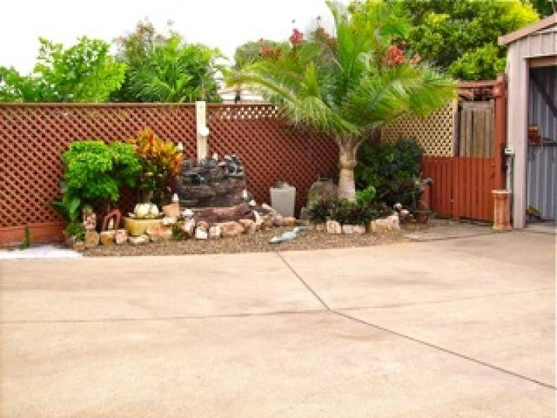 4 Meledie Avenue, Kawungan QLD 4655