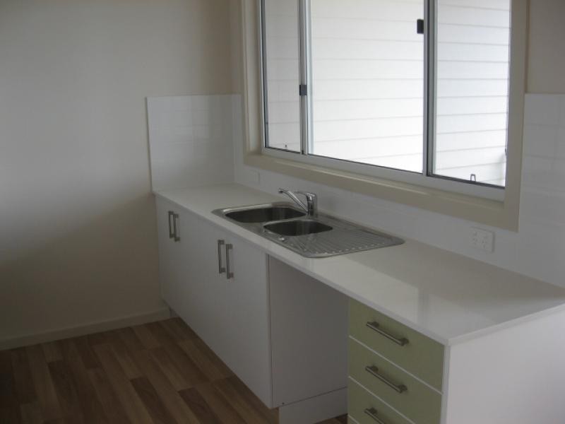 Unit 2/5 Pulgul Street, Urangan QLD 4655