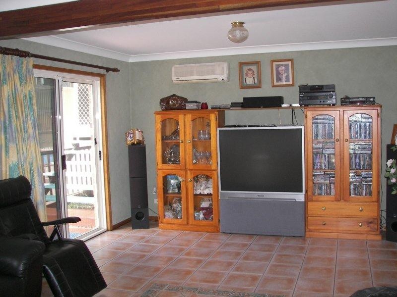 31 Bowerbird Avenue, Eli Waters QLD 4655