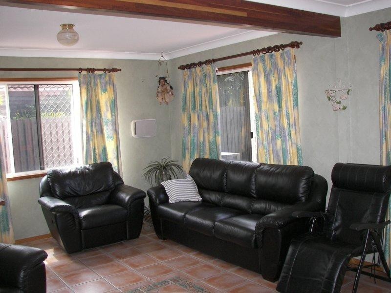 31 Bowerbird Avenue, Eli Waters QLD 4655