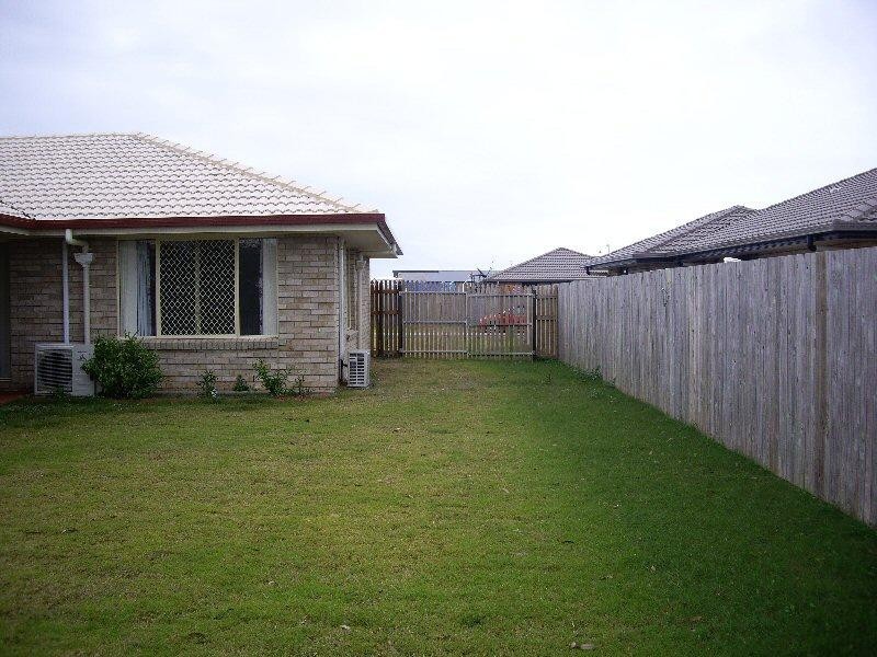 15 Golden Grove Court, Eli Waters QLD 4655