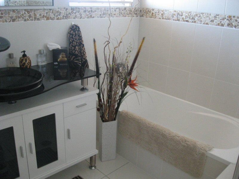 Unit 655/386 Esplanade, Torquay QLD 4655