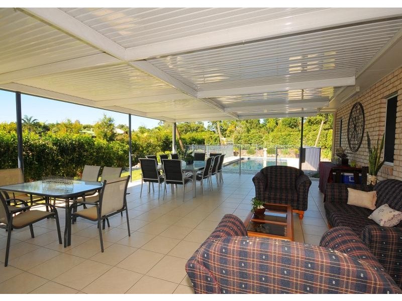 8 Hanover Drive, Urraween QLD 4655