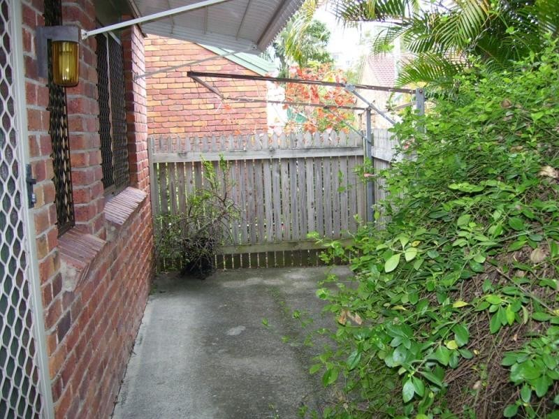 Unit 13/220 Torquay Road, Torquay QLD 4655