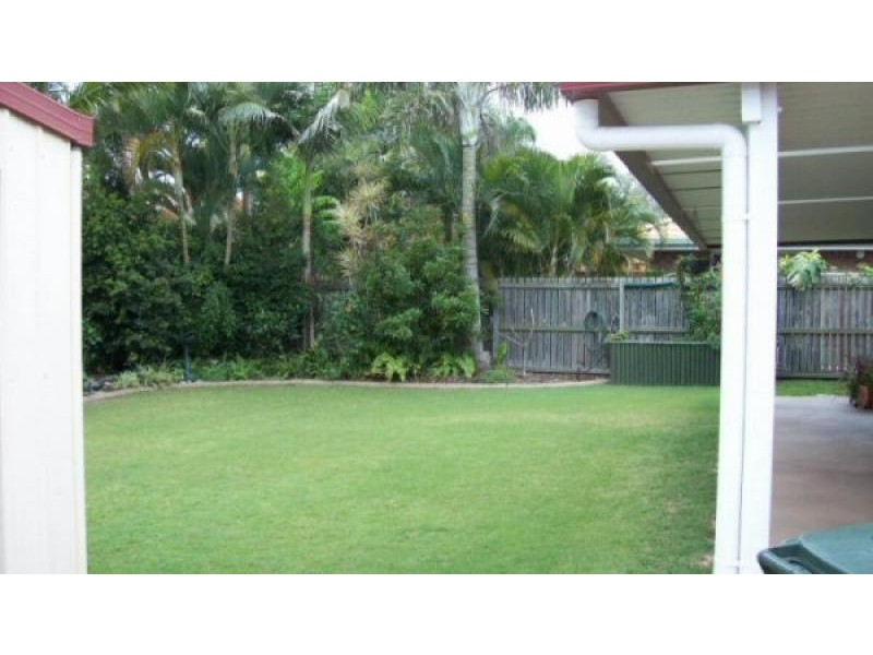 4 Alana Court, Torquay QLD 4655