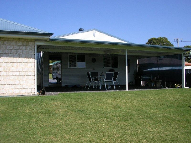 4 Bruce Street, Torquay QLD 4655