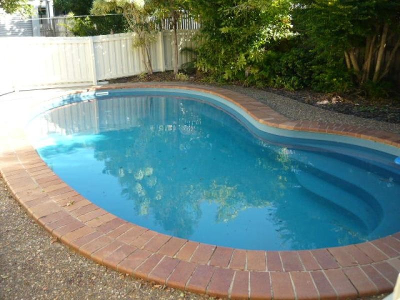 8 Wattle Street, Point Vernon QLD 4655