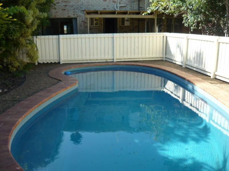 8 Wattle Street, Point Vernon QLD 4655