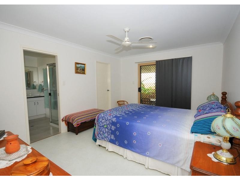 17 Teresa Street, Nikenbah QLD 4655