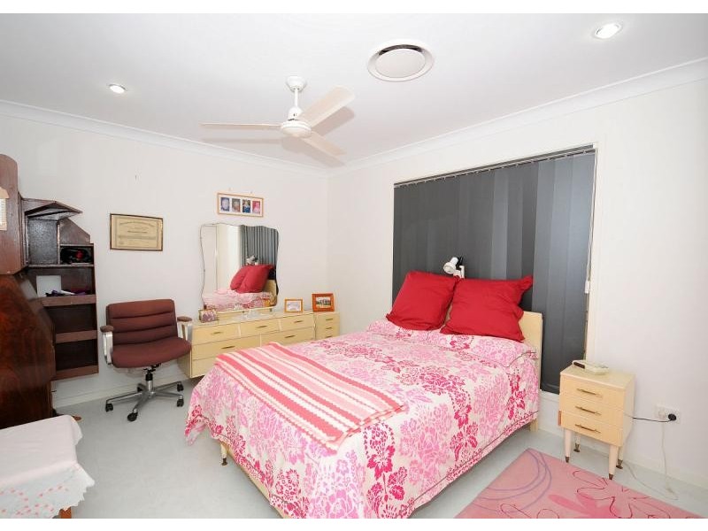 17 Teresa Street, Nikenbah QLD 4655
