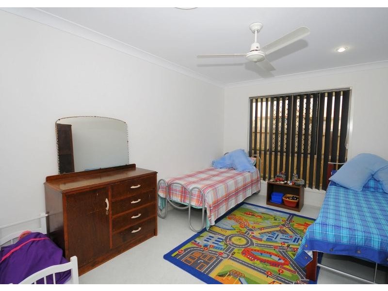 17 Teresa Street, Nikenbah QLD 4655