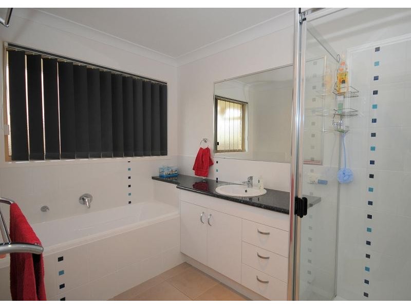 17 Teresa Street, Nikenbah QLD 4655