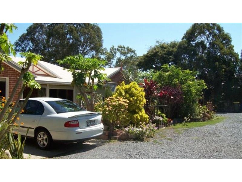 105 Garden Drive, Urangan QLD 4655