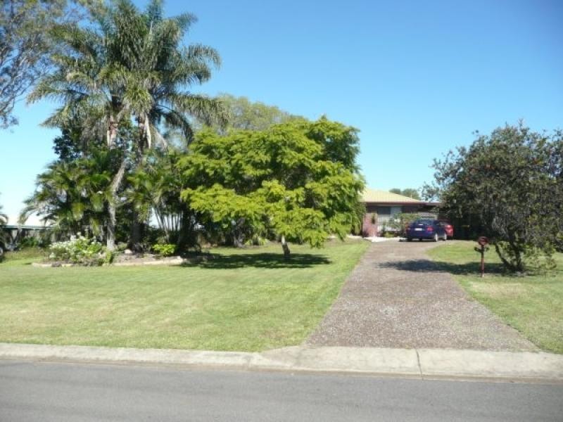 4 Windsor Way, Urraween QLD 4655