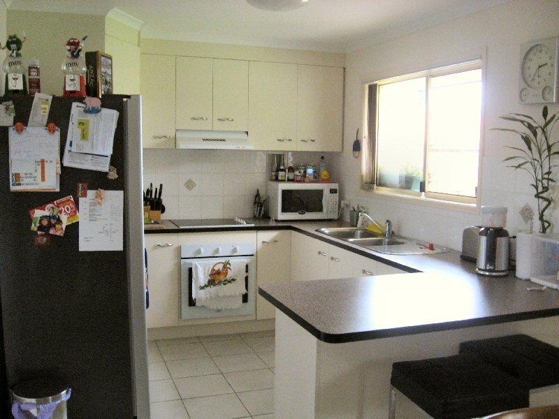 4 Blackall Court, Torquay QLD 4655