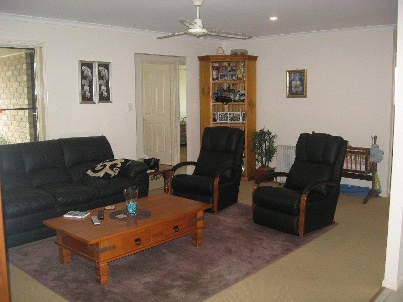 4 Blackall Court, Torquay QLD 4655