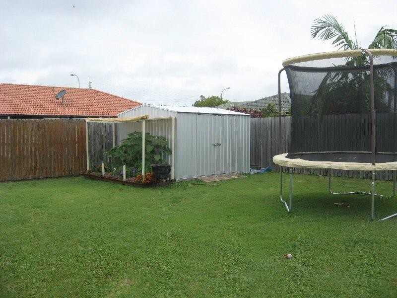 4 Blackall Court, Torquay QLD 4655
