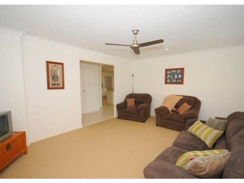 11 Teresa Street, Nikenbah QLD 4655