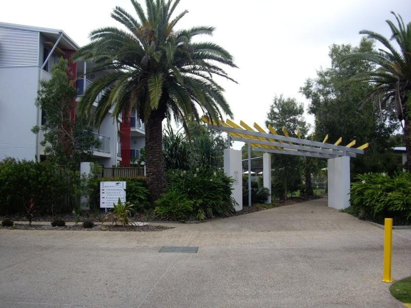 Unit 12/68 Pulgul Street, Urangan QLD 4655