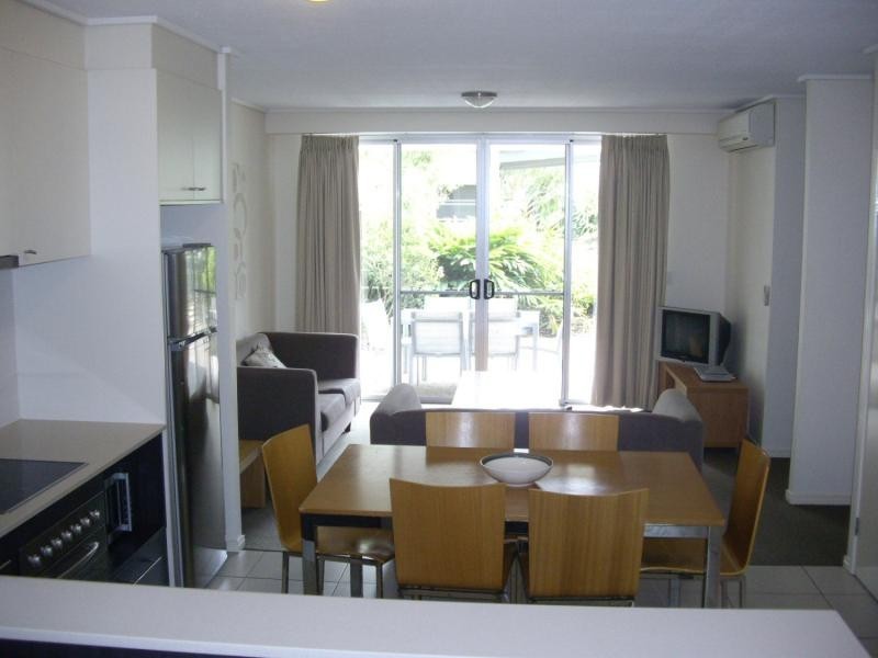 Unit 12/68 Pulgul Street, Urangan QLD 4655