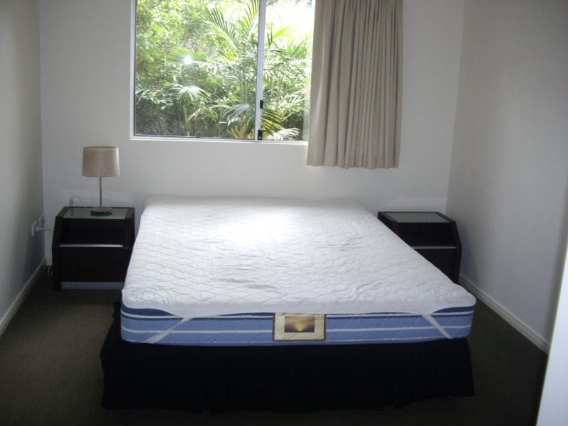 Unit 12/68 Pulgul Street, Urangan QLD 4655