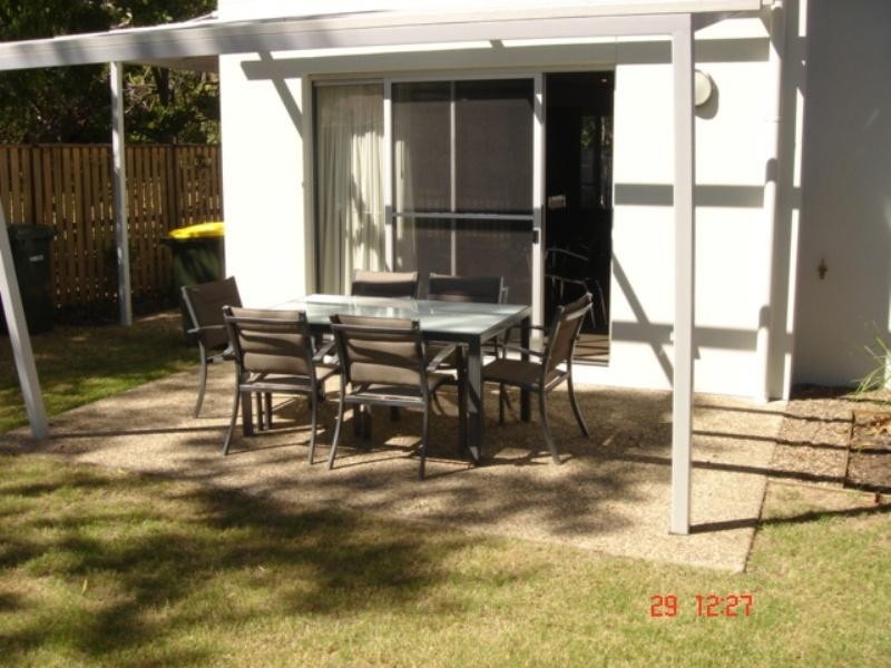 Unit 5/68 Pulgul Street, Urangan QLD 4655