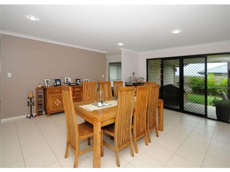 18 Beagle Avenue, Nikenbah QLD 4655