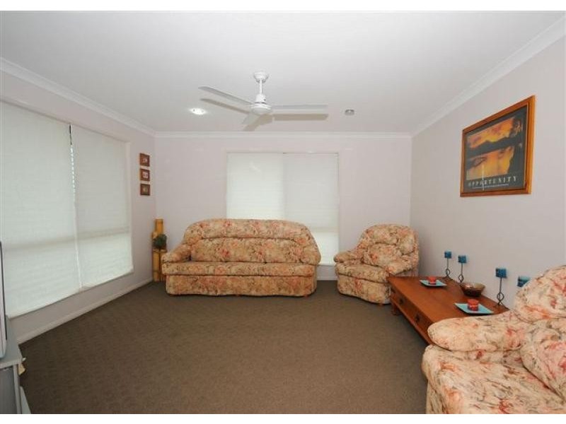 18 Beagle Avenue, Nikenbah QLD 4655