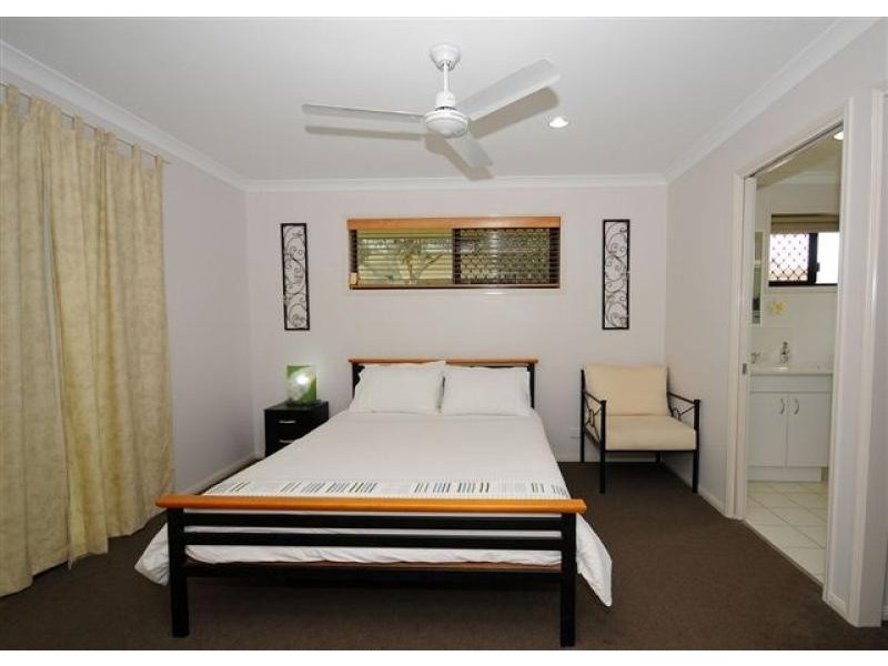 18 Beagle Avenue, Nikenbah QLD 4655