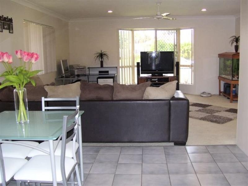 94 Snapper Street, Kawungan QLD 4655