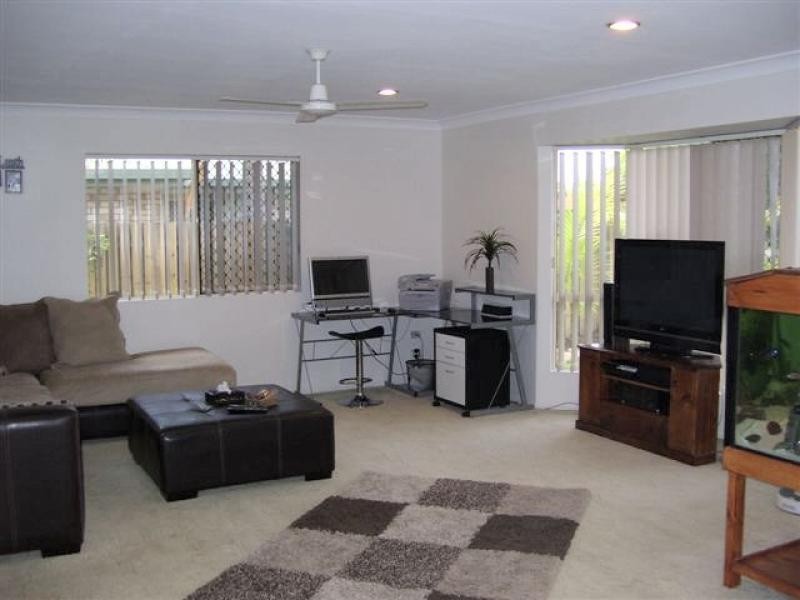 94 Snapper Street, Kawungan QLD 4655