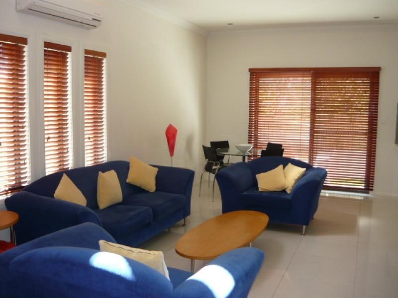 Unit 1/243 Torquay Terrace, Torquay QLD 4655