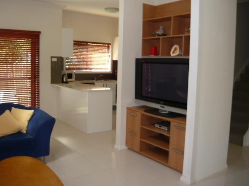 Unit 1/243 Torquay Terrace, Torquay QLD 4655