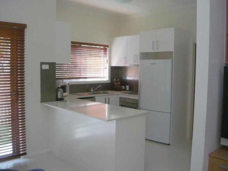 Unit 1/243 Torquay Terrace, Torquay QLD 4655