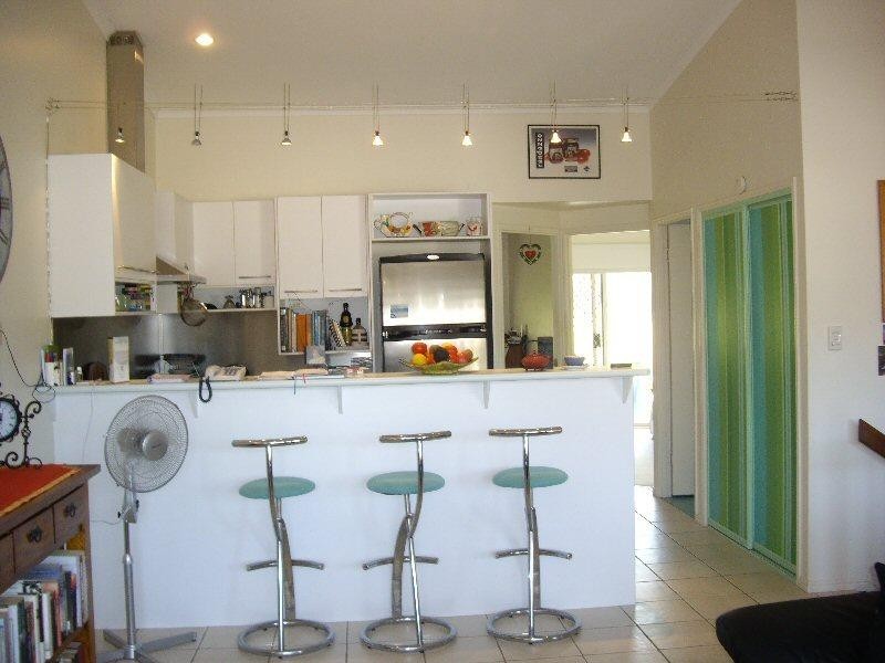 Unit 3/119 Freshwater Street, Torquay QLD 4655