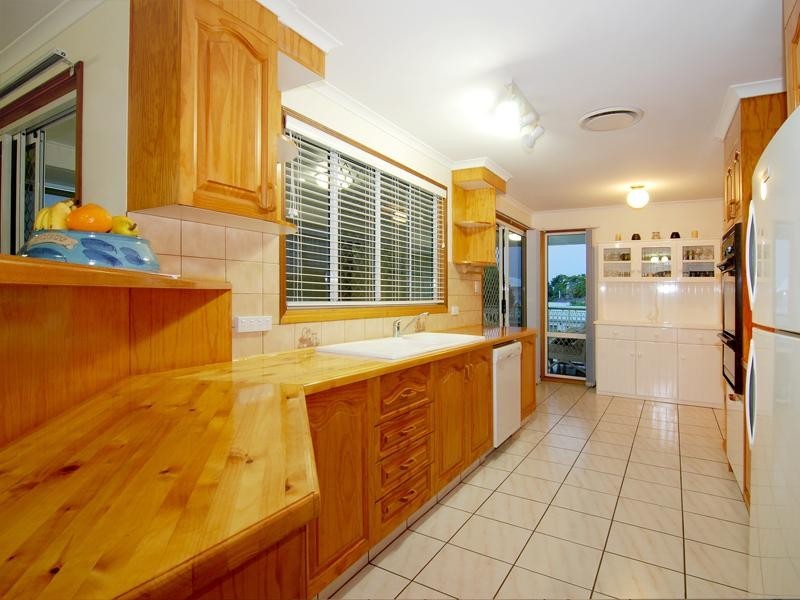 44 Long Street, Point Vernon QLD 4655