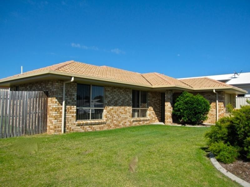 7 Harrison Circuit, Urangan QLD 4655