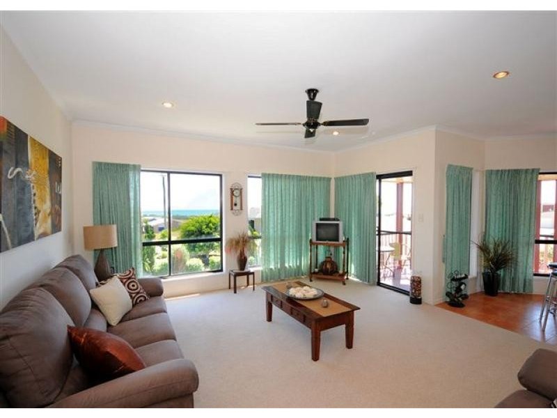 7 Highland Place, Craignish QLD 4655